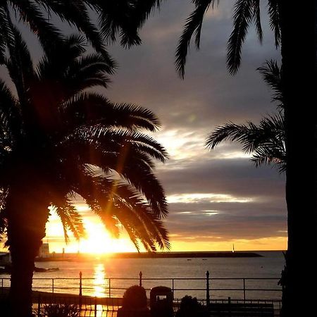 Hostal Yebisah Santa Eularia des Riu Exteriör bild