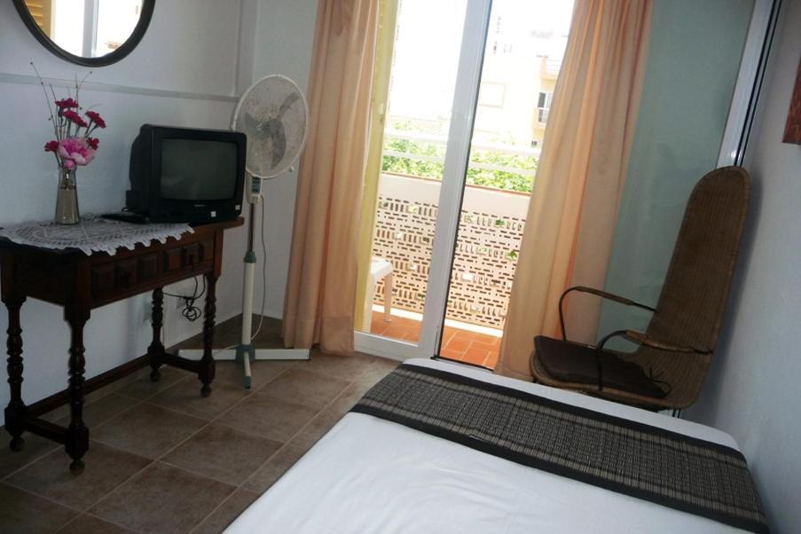 Hostal Yebisah Santa Eularia des Riu Exteriör bild