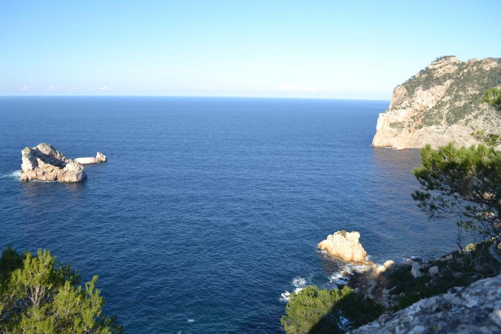 Hostal Yebisah Santa Eularia des Riu Exteriör bild